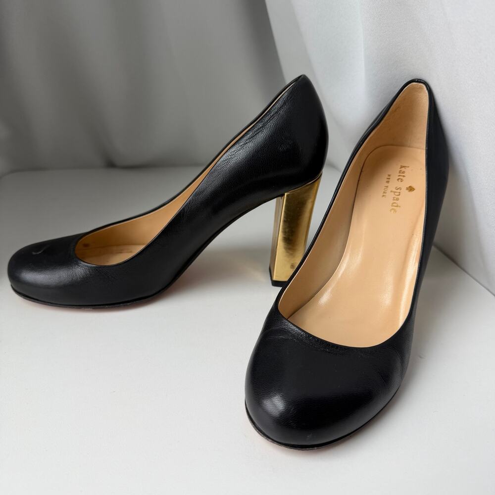 Kate Spade (7B) Black Leather Round Toe Pumps Gold Block Heel Made in Italy Y2K